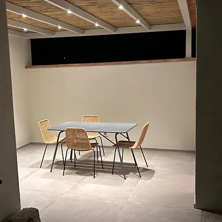 Prázdninový dům Lavalehouse *