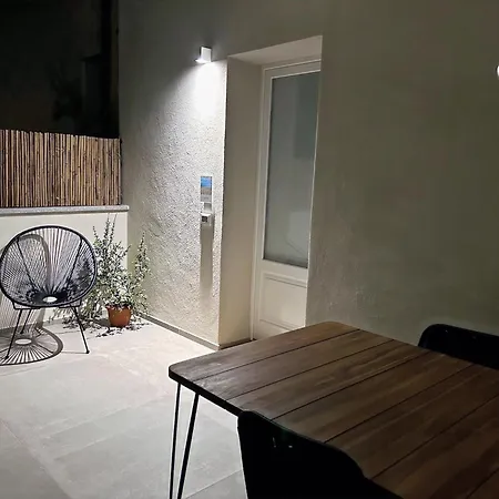 Lavalehouse Prázdninový dům *