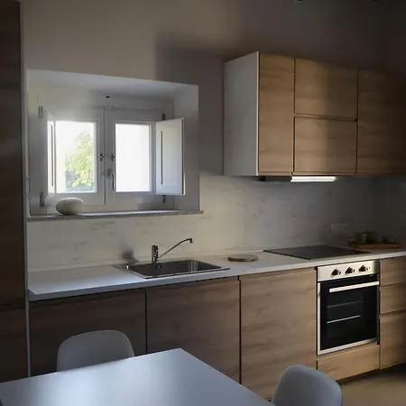 Lavalehouse مارينا دي كامبو