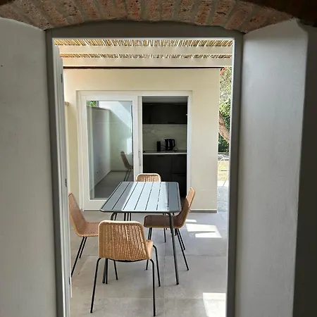 Lavalehouse Holiday home *