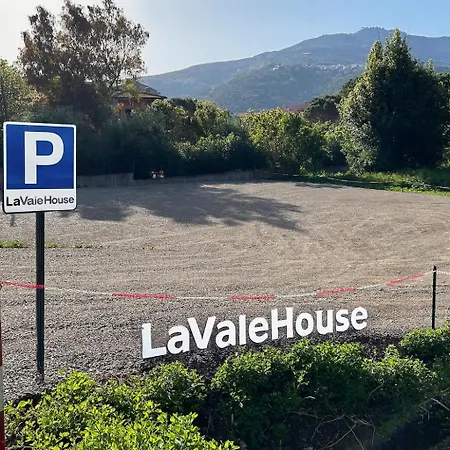 Lavalehouse 別荘